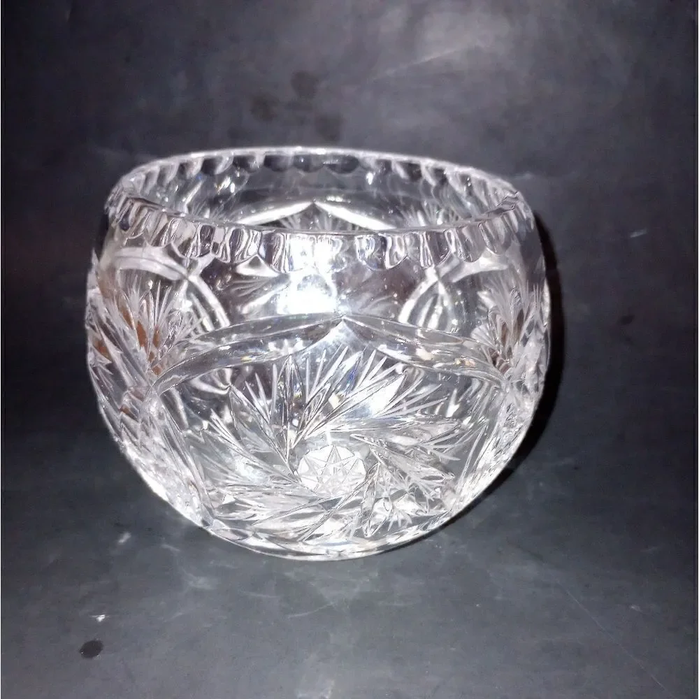 🆕🌹Vintage Lead Crystal Cut Glass Round Rose Bowl Vase